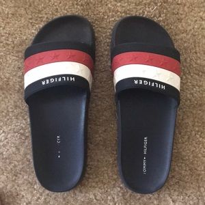 Tommy Hilfiger slides size 7